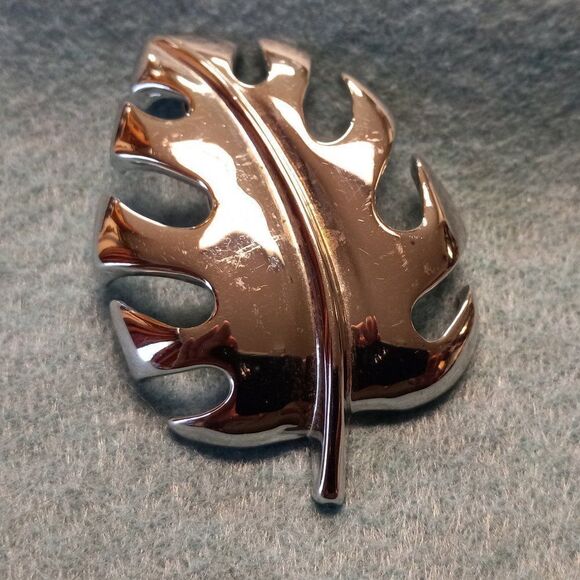 Vintage Trifari Silver Leaf Brooch - Picture 1 of 6